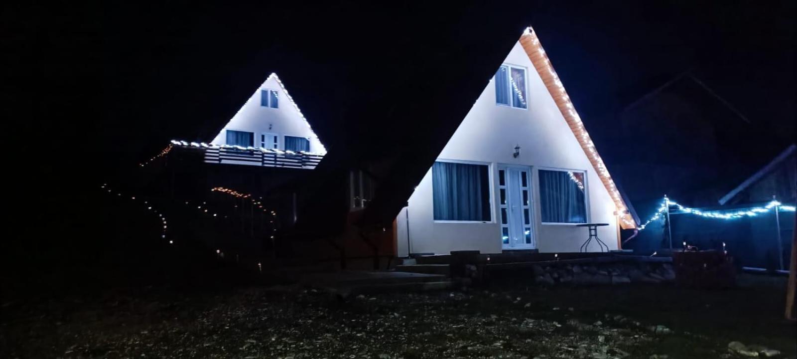 Villa Casuta Din Livada Secaria Esterno foto